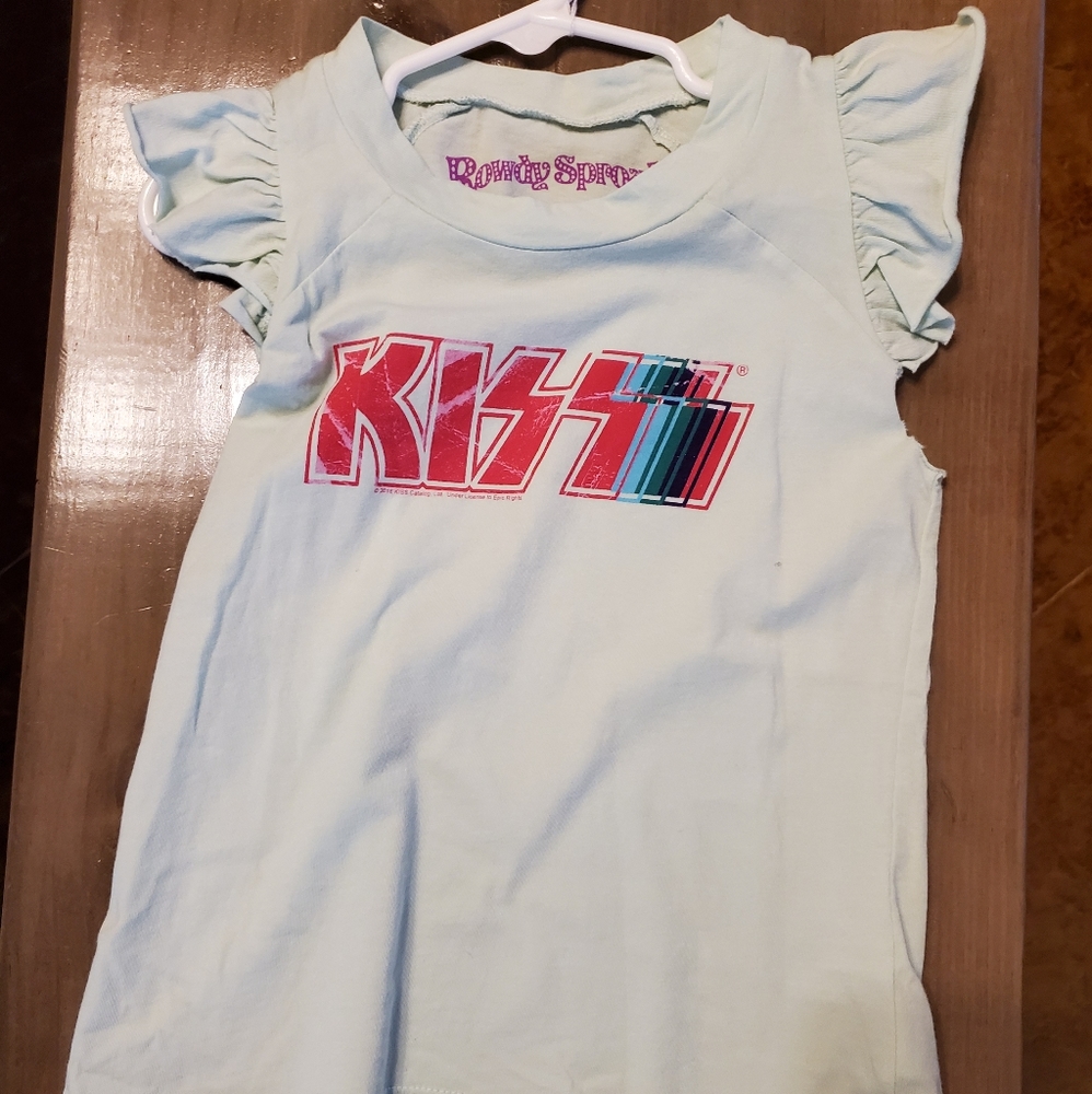 Kiss girls t shirt
